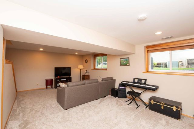 12175 Ilex Street NW, Coon Rapids, MN 55448