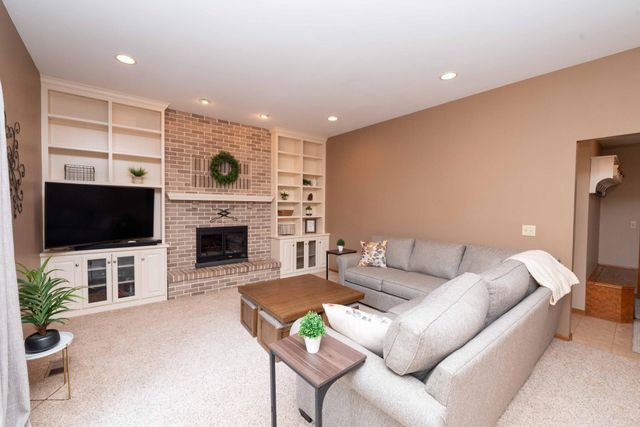 12175 Ilex Street NW, Coon Rapids, MN 55448