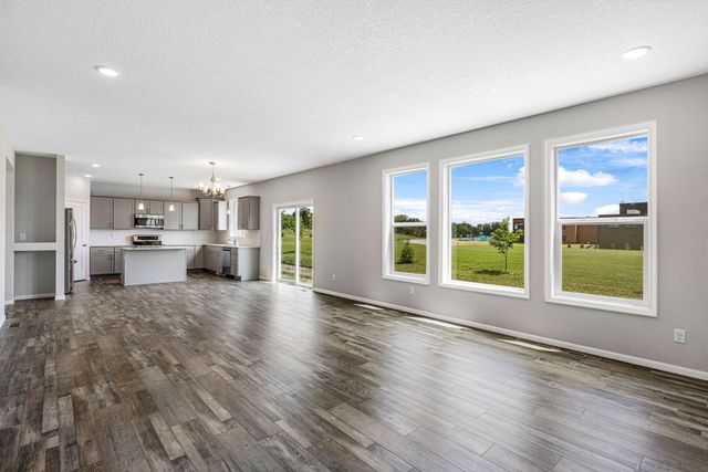 15735 157 Avenue, Savage, MN 55378