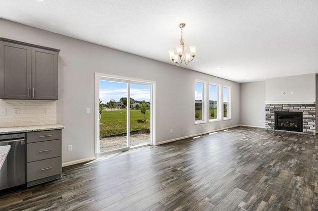 15735 157 Avenue, Savage, MN 55378