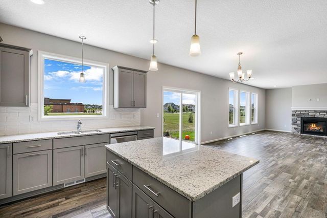 15735 157 Avenue, Savage, MN 55378