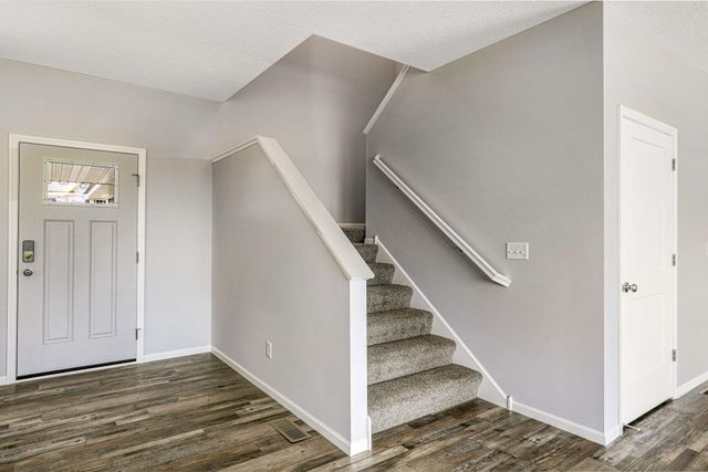 15735 157 Avenue, Savage, MN 55378