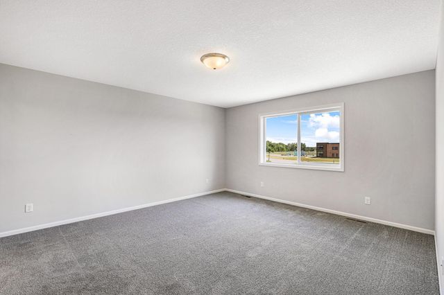 15735 157 Avenue, Savage, MN 55378