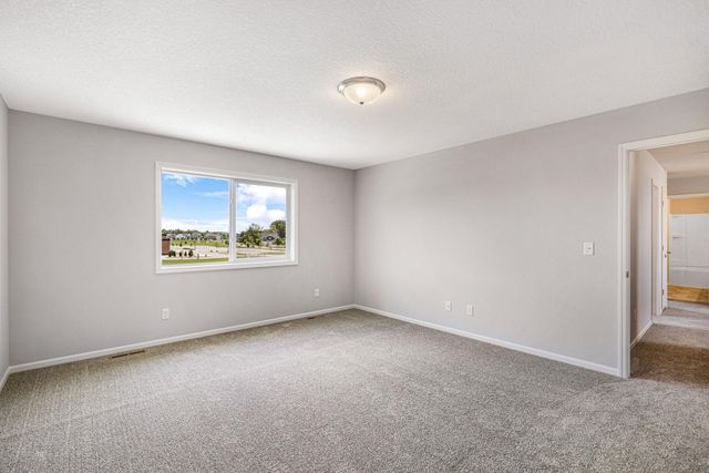 15735 157 Avenue, Savage, MN 55378
