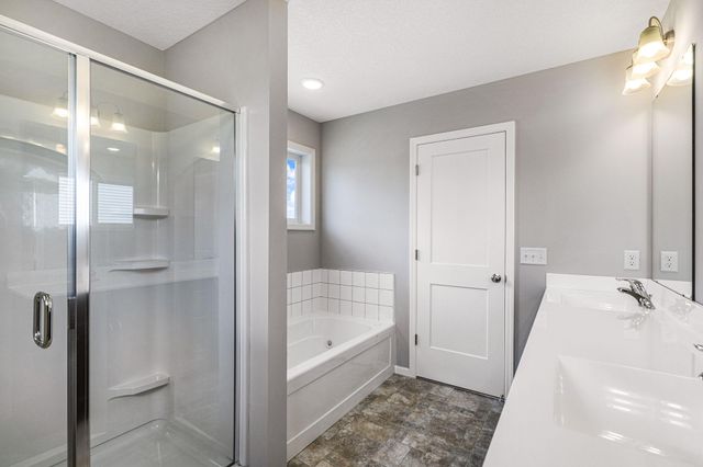 15735 157 Avenue, Savage, MN 55378