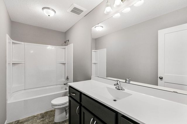 15735 157 Avenue, Savage, MN 55378