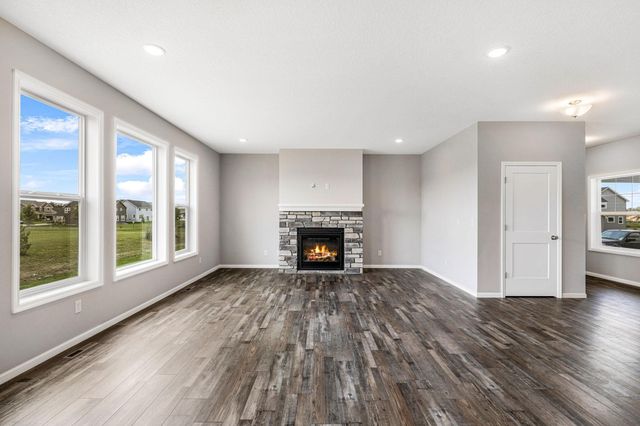 15735 157 Avenue, Savage, MN 55378