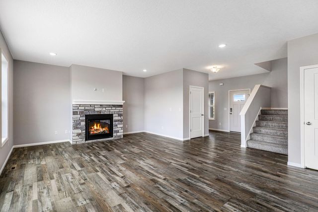 15735 157 Avenue, Savage, MN 55378