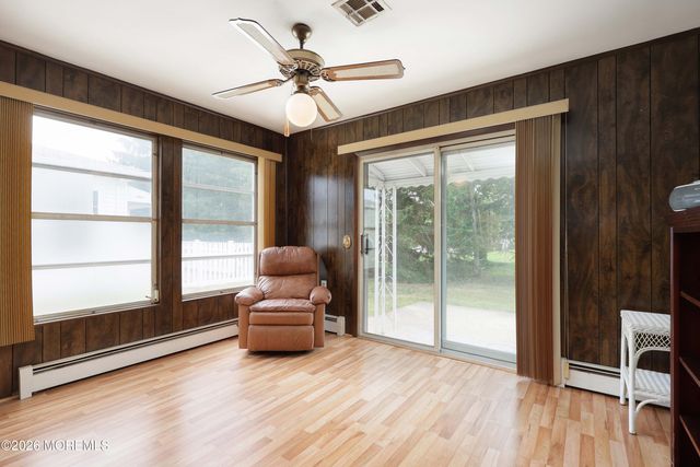 13 Pavilion Street, Toms River, NJ 08757