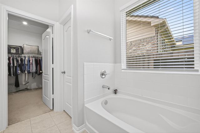 8710 Ruddy Duck Court, Baytown, TX 77521
