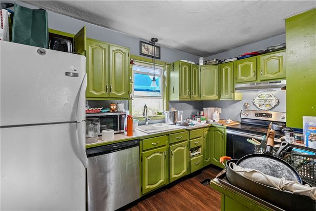 133 Hanover Avenue, Pawtucket, RI 02861