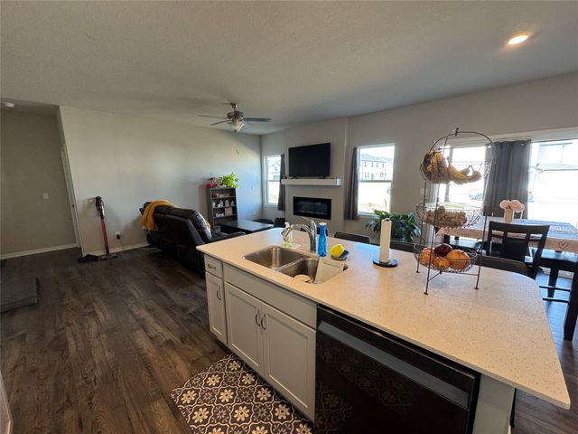 10509 Powell Avenue, Johnston, IA 50131