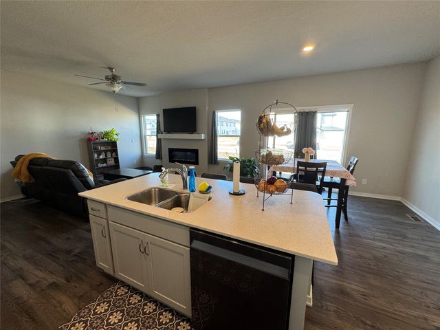 10509 Powell Avenue, Johnston, IA 50131