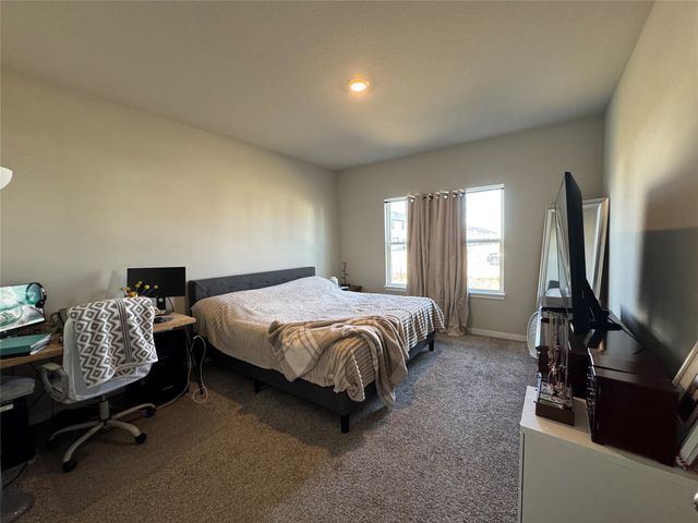 10509 Powell Avenue, Johnston, IA 50131