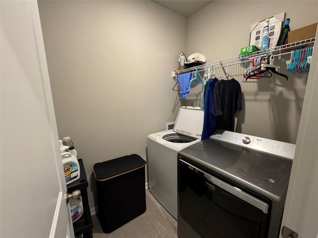 10509 Powell Avenue, Johnston, IA 50131