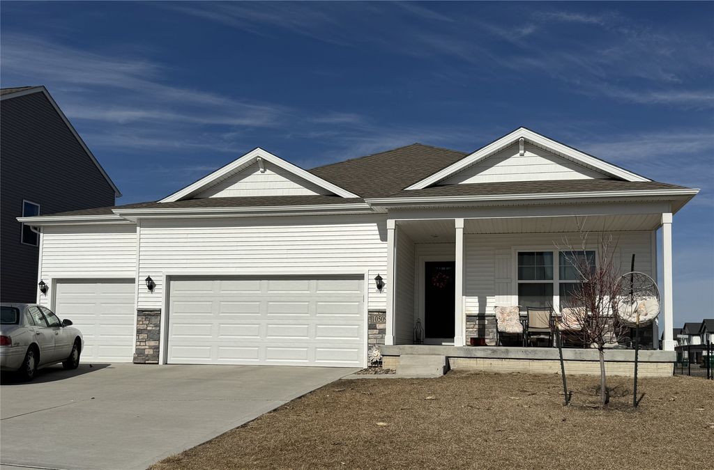10509 Powell Avenue, Johnston, IA 50131