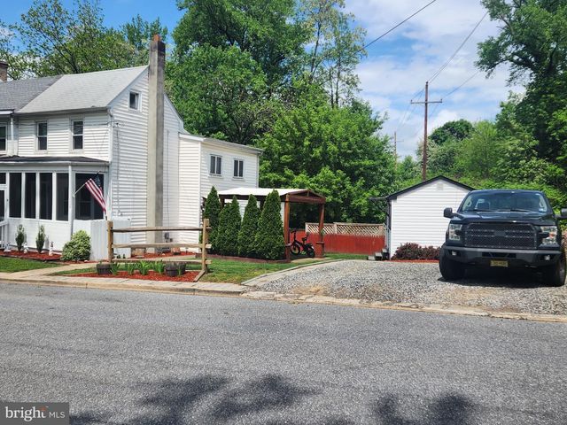 14 MILL ST, Bordentown, NJ 08505