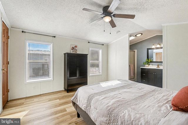 24 HATHAWAY DRIVE, Carlisle, PA 17015