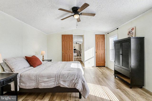 24 HATHAWAY DRIVE, Carlisle, PA 17015