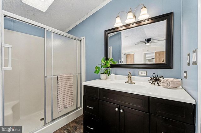 24 HATHAWAY DRIVE, Carlisle, PA 17015