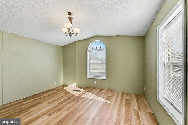 24 HATHAWAY DRIVE, Carlisle, PA 17015