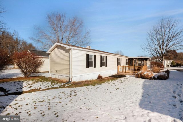 24 HATHAWAY DRIVE, Carlisle, PA 17015