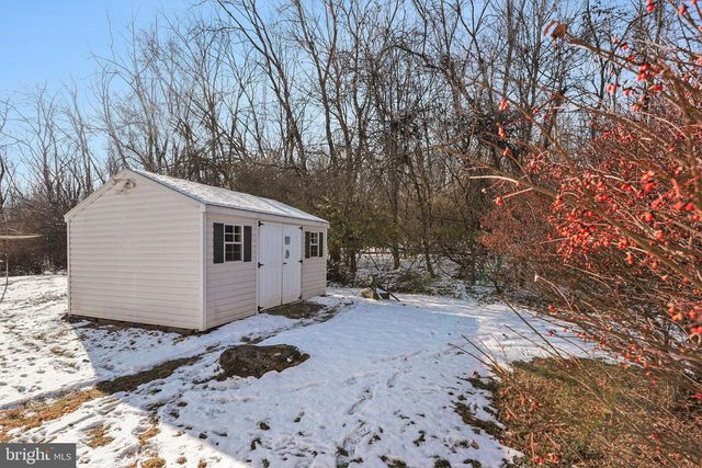 24 HATHAWAY DRIVE, Carlisle, PA 17015