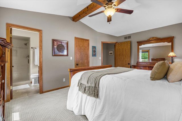 335 W Highland DRIVE, Grafton, WI 53024