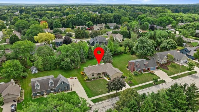 335 W Highland DRIVE, Grafton, WI 53024
