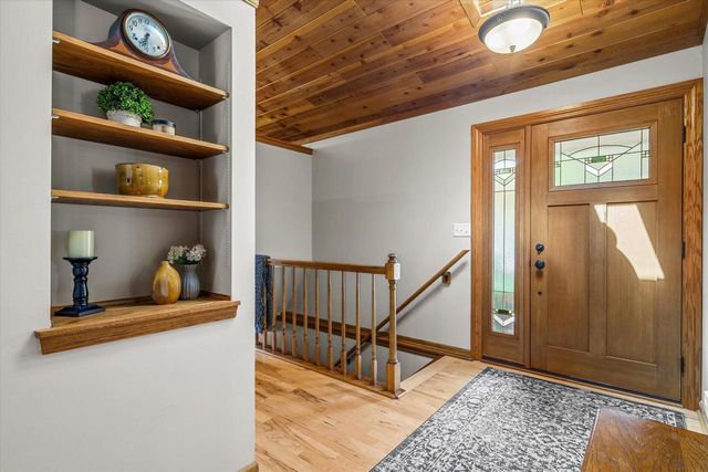 335 W Highland DRIVE, Grafton, WI 53024