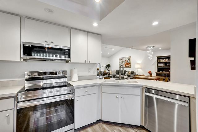 3448 TALLYWOOD CIRCLE 7050, Sarasota, FL 34237