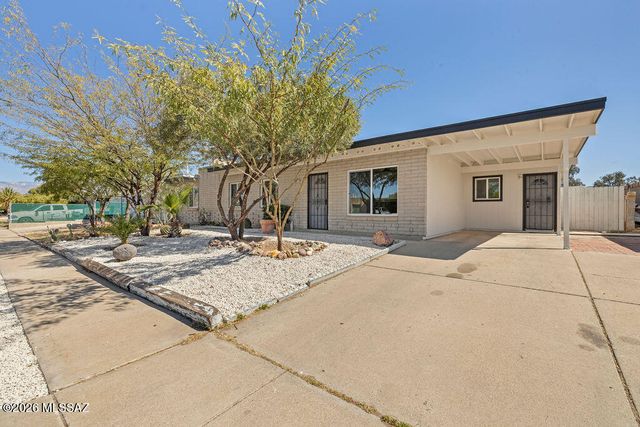 2437 S Saddleback Avenue, Tucson, AZ 85710