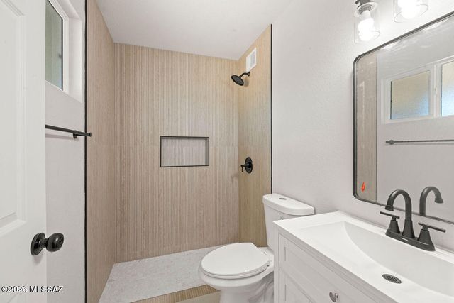 2437 S Saddleback Avenue, Tucson, AZ 85710