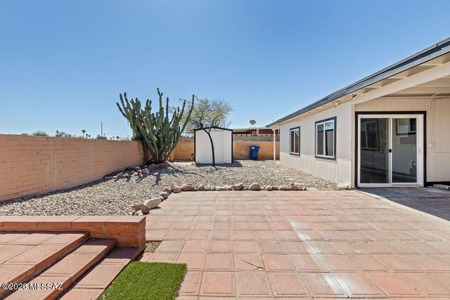 2437 S Saddleback Avenue, Tucson, AZ 85710