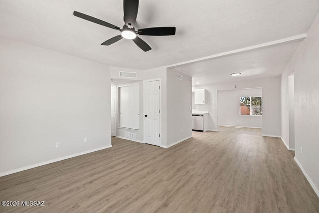 2437 S Saddleback Avenue, Tucson, AZ 85710