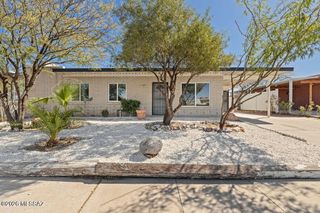 2437 S Saddleback Avenue, Tucson, AZ 85710