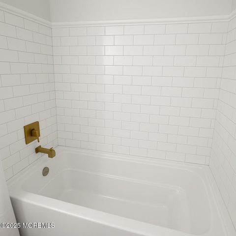 21 Beachway Avenue, Keansburg, NJ 07734