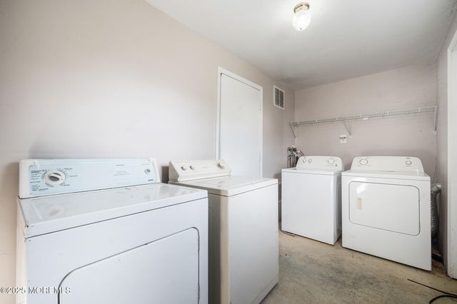 21 Beachway Avenue, Keansburg, NJ 07734