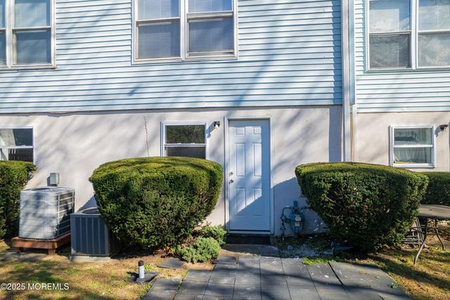 21 Beachway Avenue, Keansburg, NJ 07734
