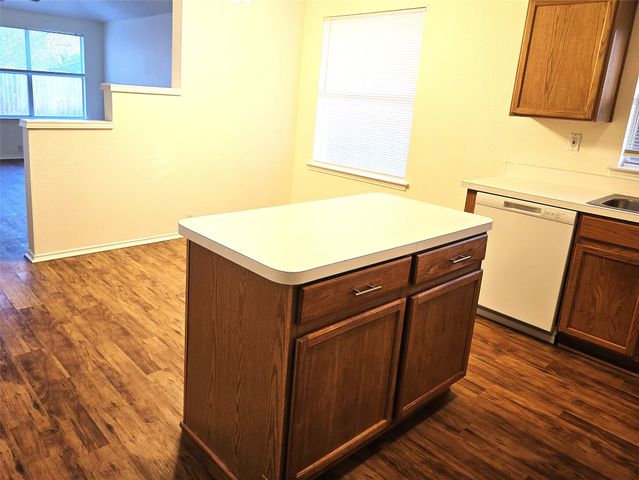 1802 Berkeley Drive, Glenn Heights, TX 75154