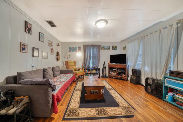 103 Fenton Rd, Longview, TX 75604