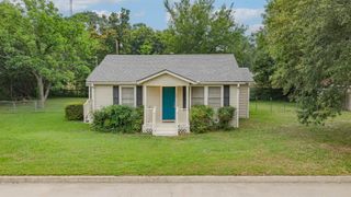 103 Fenton Rd, Longview, TX 75604