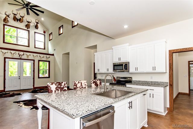 5595 Bradley Road, Wetumpka, AL 36092