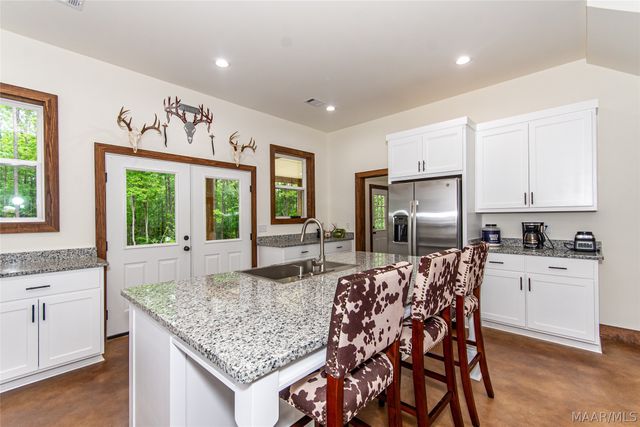 5595 Bradley Road, Wetumpka, AL 36092