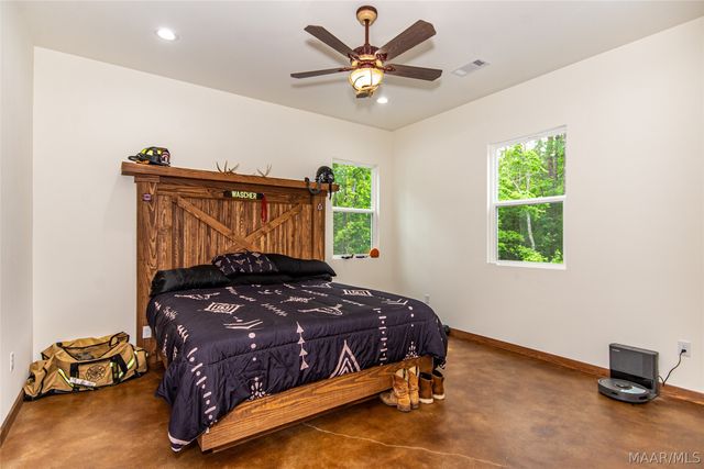 5595 Bradley Road, Wetumpka, AL 36092