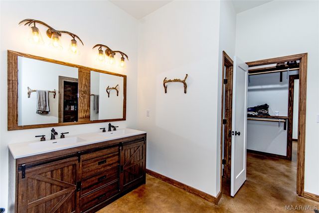 5595 Bradley Road, Wetumpka, AL 36092