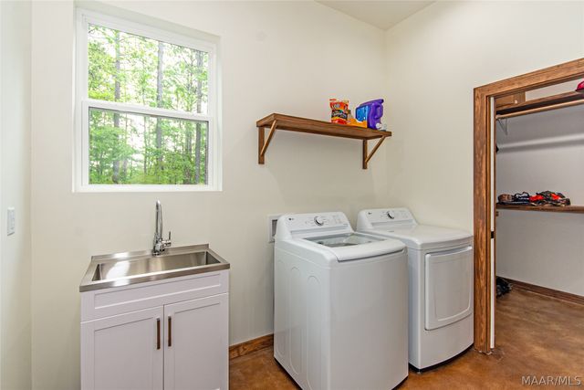 5595 Bradley Road, Wetumpka, AL 36092