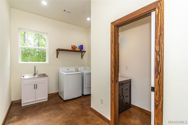 5595 Bradley Road, Wetumpka, AL 36092