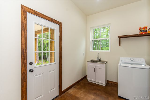 5595 Bradley Road, Wetumpka, AL 36092