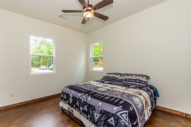 5595 Bradley Road, Wetumpka, AL 36092